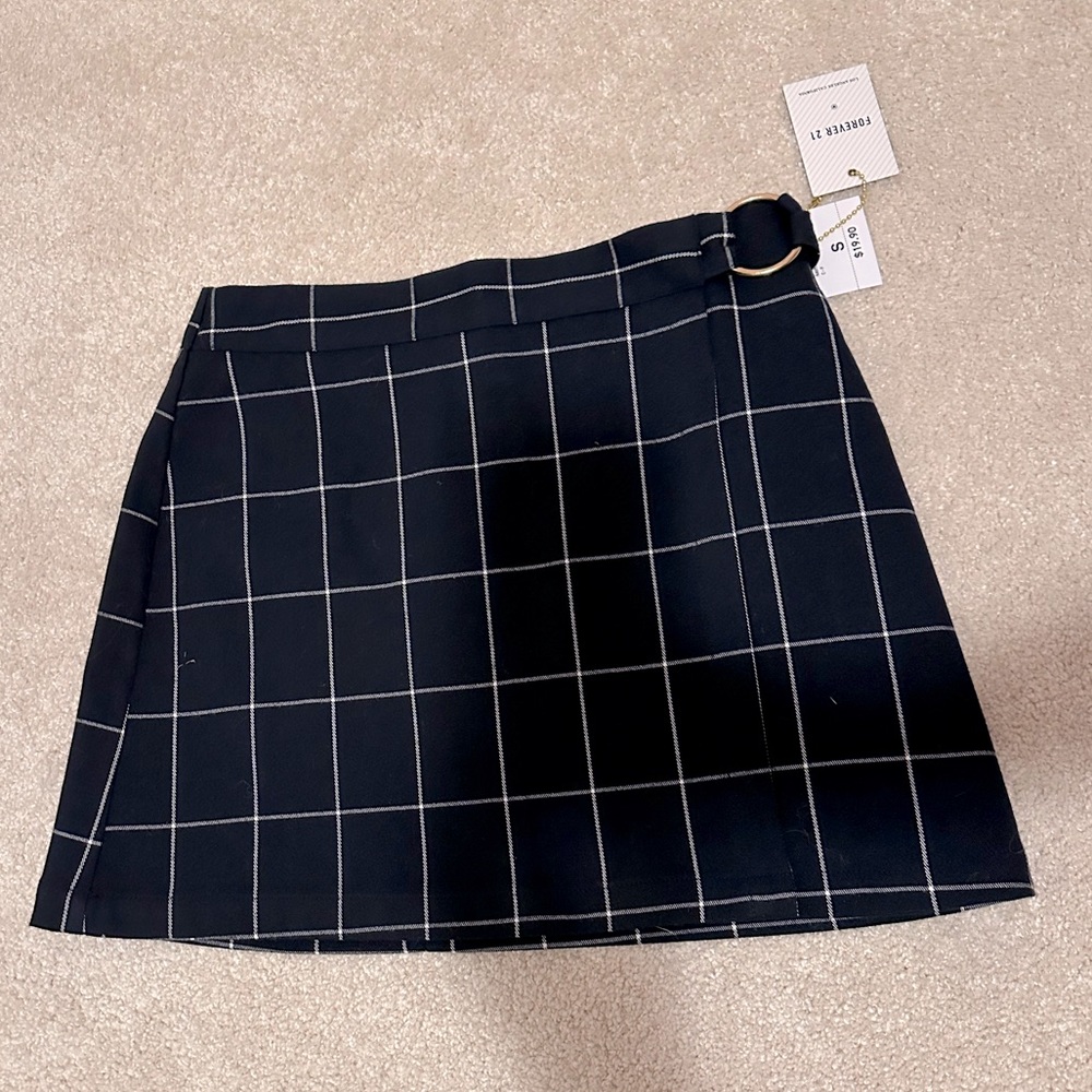 NWT PLAID SKIRT